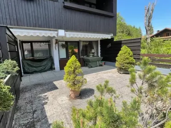 Außenaufnahme Wohnung zum Kauf in Schliersee mit Terrasse und Bergblick