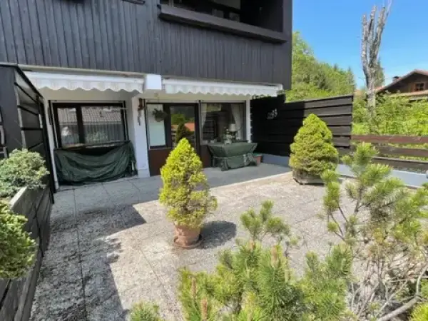 Außenaufnahme Wohnung zum Kauf in Schliersee mit Terrasse und Bergblick
